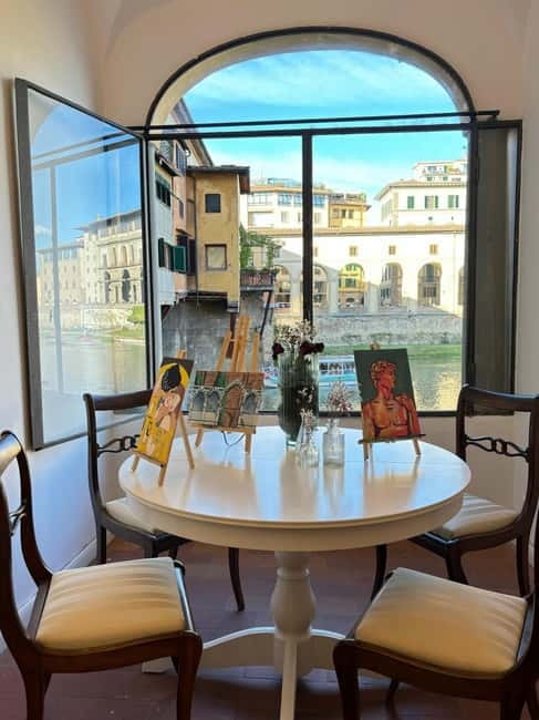 Florence: Paint&Wine with the view of Ponte Vecchio - A souvenir that is actually yours