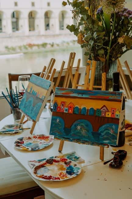 Florence: Paint&Wine with the view of Ponte Vecchio - Chianti, blackberry wine, and the pace of the evening