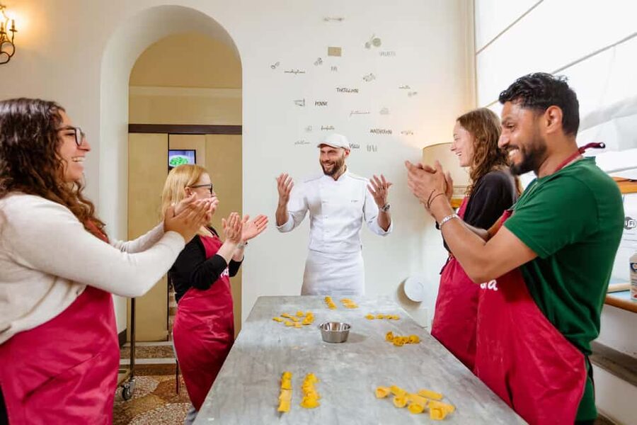 Florence: Pasta Class with Wine, Limoncello and Dessert - What makes this Florence pasta class worth your time