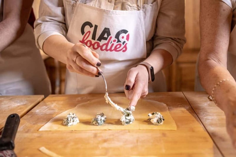 Florence: Pasta & Tiramisu Class with Unlimited Wine - Why the chef matters so much