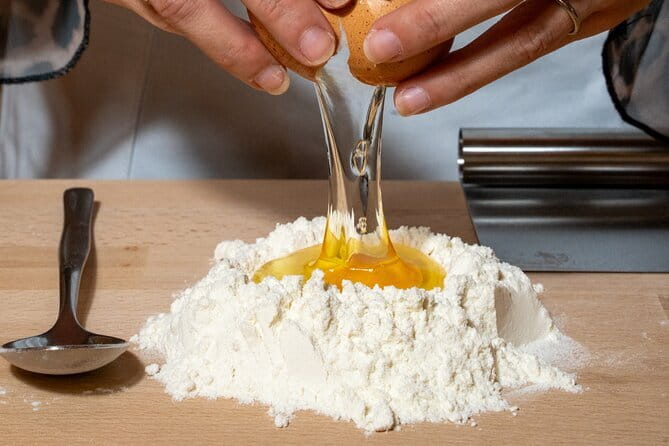Florence: Pasta & Tiramisu Cooking Class with Unlimited Wine - Making fresh pasta from scratch