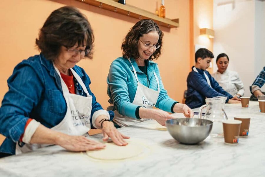 Florence: Premium Pizza & Gelato Preparation Class with Wine - Gelato explained, then tasted