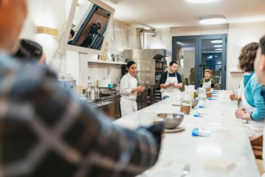 Florence: Premium Pizza & Gelato Preparation Class with Wine - Timing, access, and dietary needs