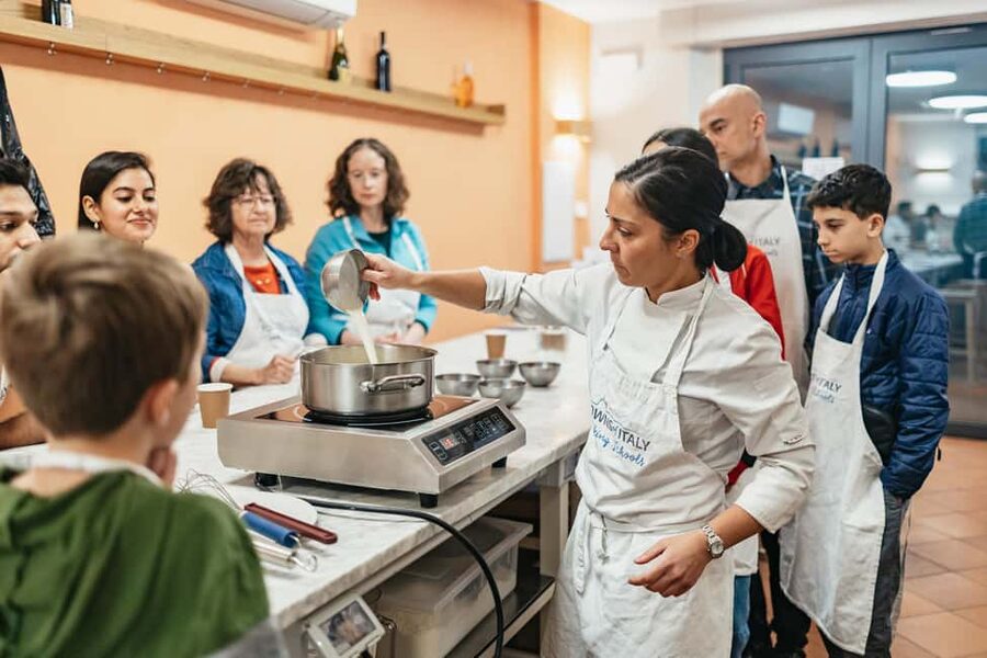 Florence: Premium Pizza & Gelato Preparation Class with Wine - Who should book this Florence cooking class?