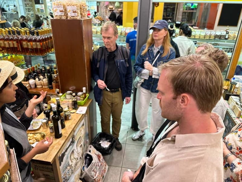 Florence: Street Food Tour with Wine & Local Guide - Cantucci, vin santo, and a sweet finish