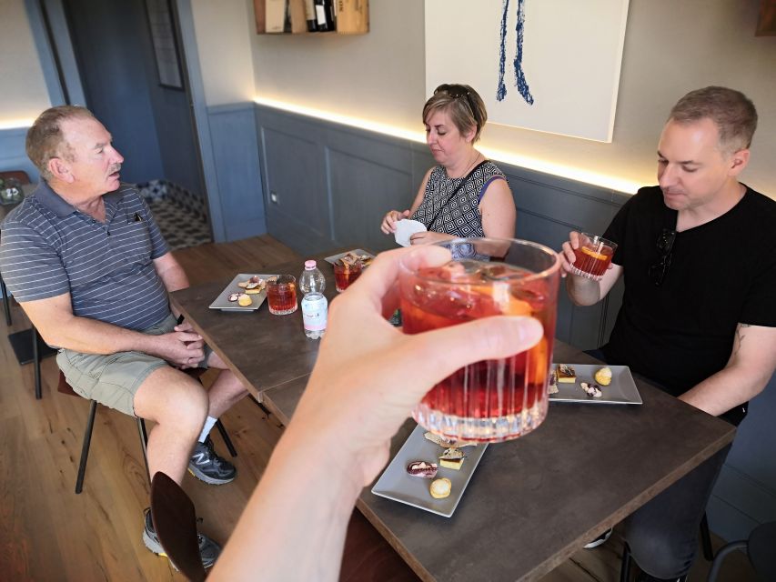 Florence: Sunset Wine and Food Tour - Vin santo, biscotti, and possibly gelato