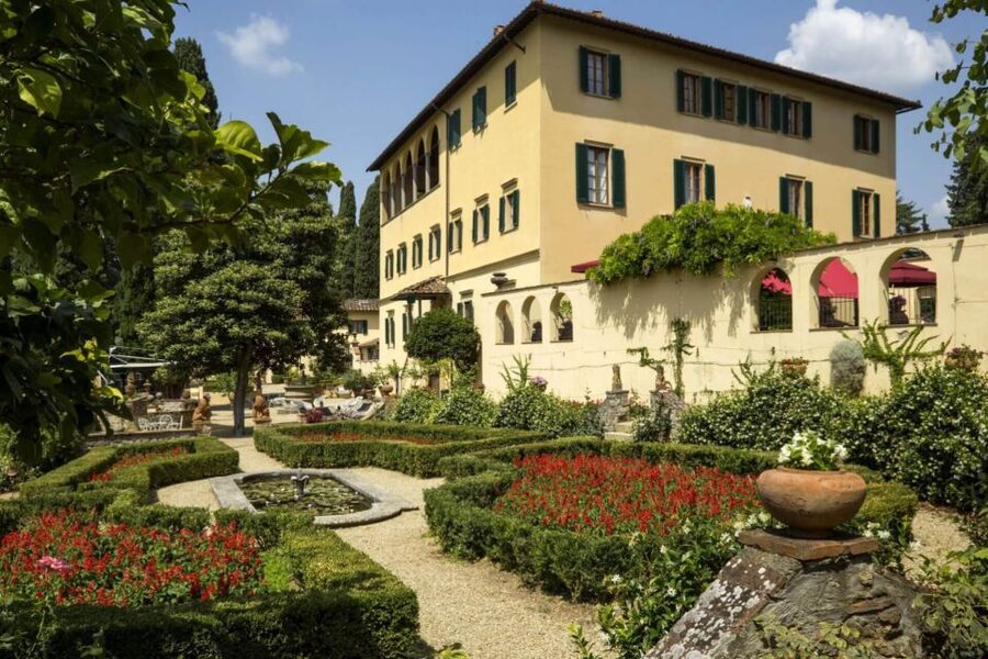 Florence: Tuscany Bike Tour with Wine & Olive Oil - What the guides add to the ride
