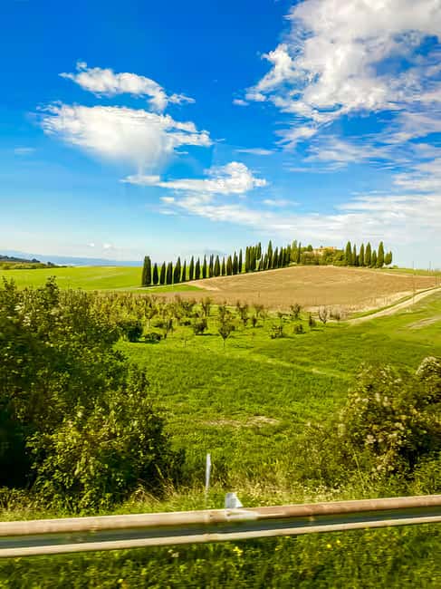Florence: Val d’Orcia Wine Tasting & Lunch Small Group Tour - Montepulciano, steep streets and underground wine cellars