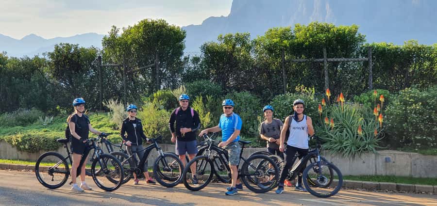Franschhoek: E-bike Tour with Wine Tasting and Lunch - Fitness, clothing, and trail readiness