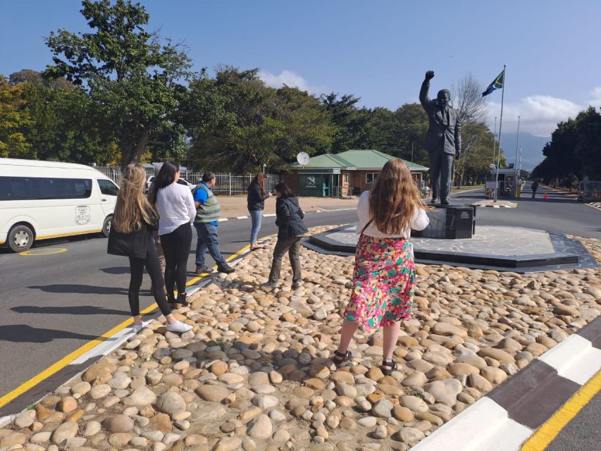 Franschhoek & Stellenbosch: Full-Day Wine Tour - Franschhoek main road and the afternoon finish