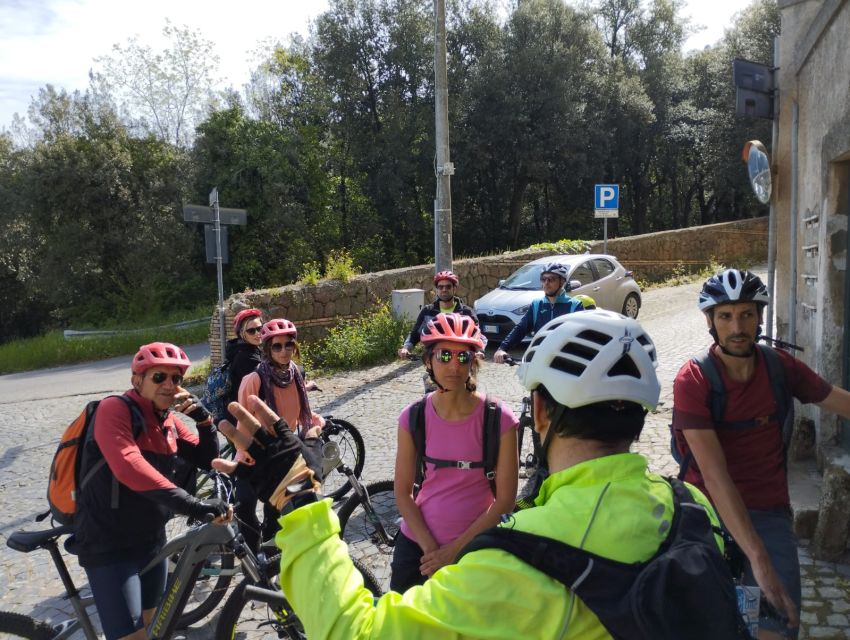 Frascati: Tour in E-Bike with Wine Tasting - Vineyards and the Castelli Romani countryside