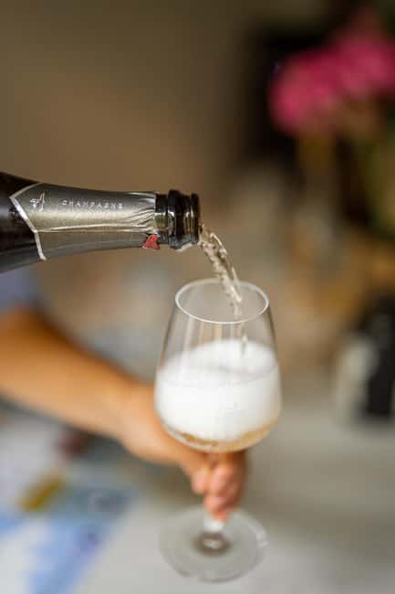 Frecnh Wine Tasting in City Center of Nice - A two-hour tour of France in eight glasses