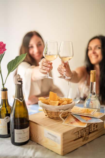 Frecnh Wine Tasting in City Center of Nice - Maps, questions, and a relaxed teaching style