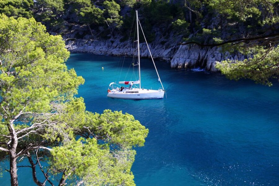 From Aix: Cassis Boat Ride & Provence Wine Tasting Day Tour - Cassis port, old streets, and two hours of freedom