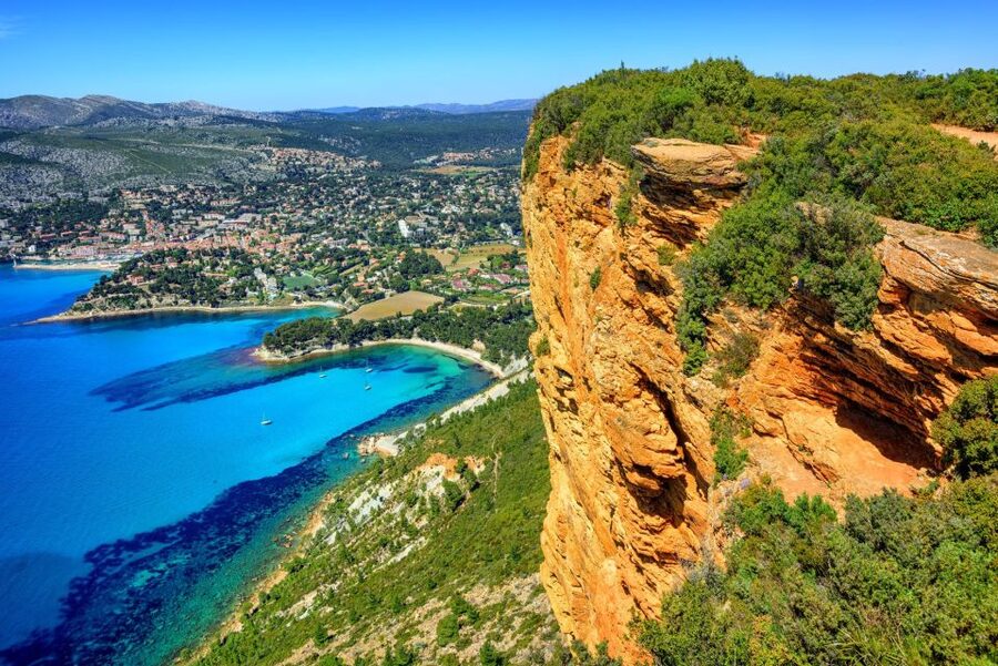 From Aix: Cassis Boat Ride & Provence Wine Tasting Day Tour - The one-hour Calanques boat ride