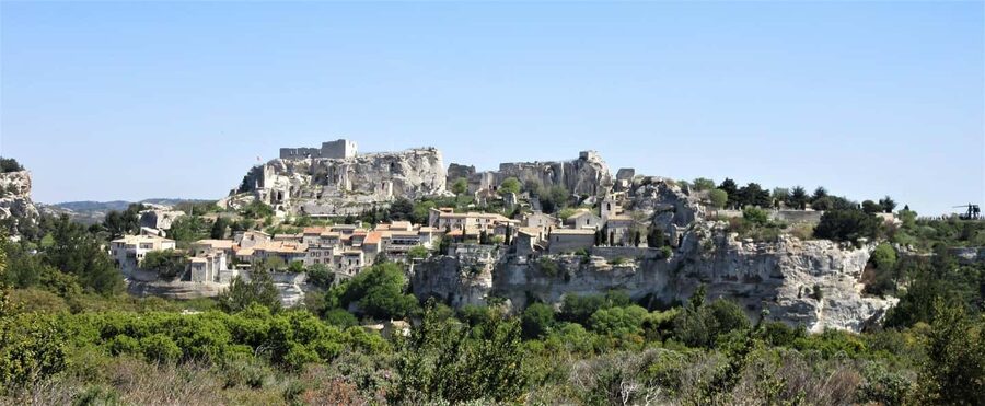 From Aix-en-Provence: Provence Region Tour with Wine Tasting - Les Baux and its castle ruins