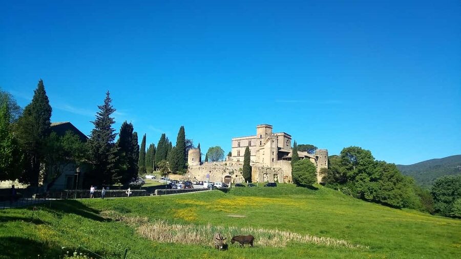 From Aix-en-Provence: Wine & Luberon Villages Full-day Tour - Gordes and the final medieval view