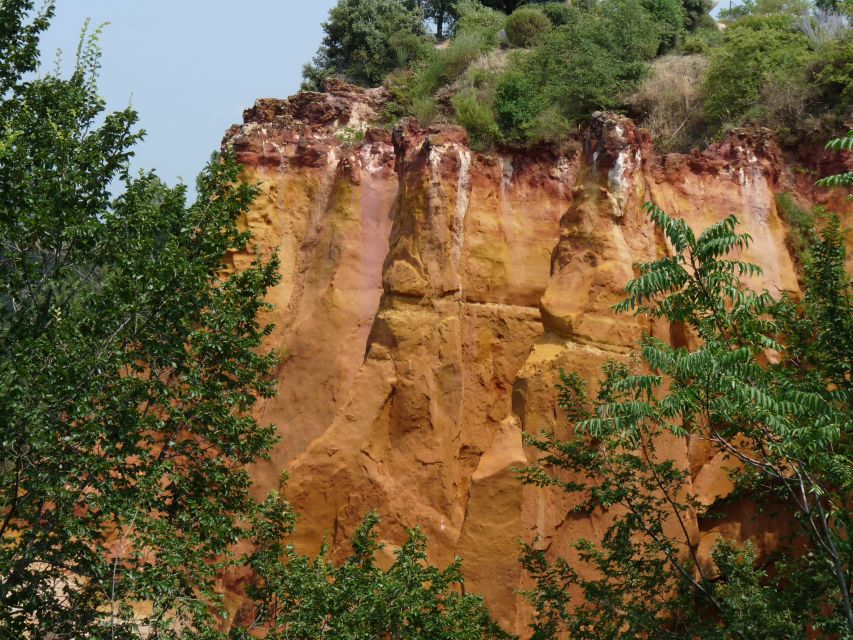 From Aix-en-Provence: Wine & Luberon Villages Full-day Tour - Mount Sainte-Victoire and the first wine stop