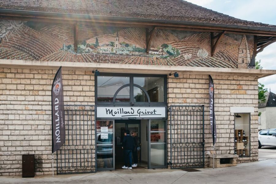From Beaune: Burgundy Day Trip with 14 Wine Tastings - Finishing in Chambolle-Musigny