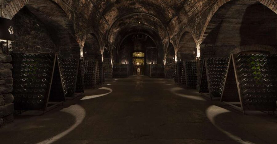 From Bergamo: Winery Tour in Franciacorta with Lunch - Inside a Franciacorta winery