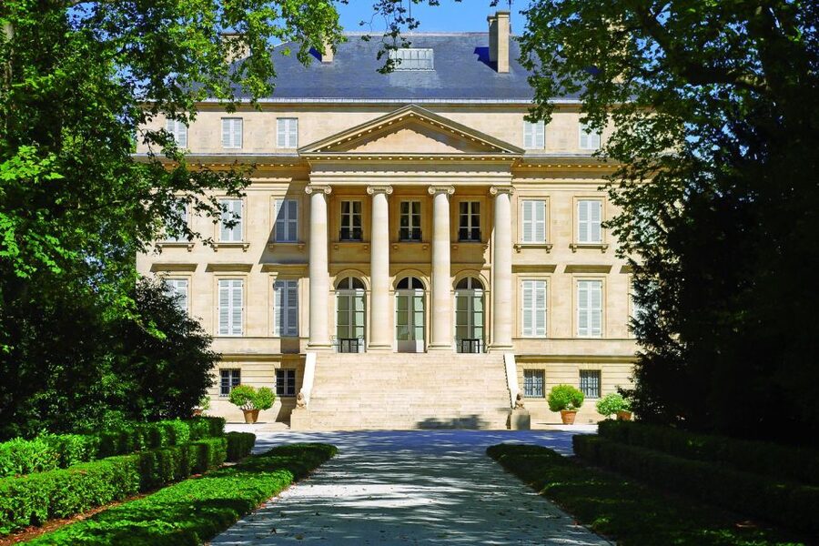 From Bordeaux: Full-Day Medoc Wine Tour - Three estates, three different ways to understand Bordeaux wine