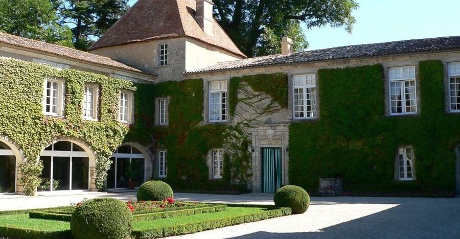 From Bordeaux: Full-Day Medoc Wine Tour - The château road and the famous names