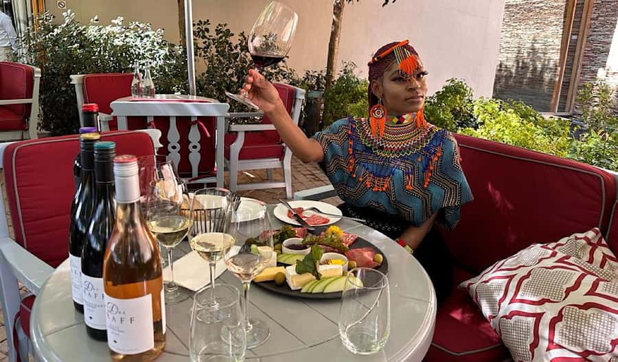 From Cape Town: Stellenbosch & Franschhoek Wine Tasting Tour - Delaire Graff or Haute Cabrière: the glamour stop