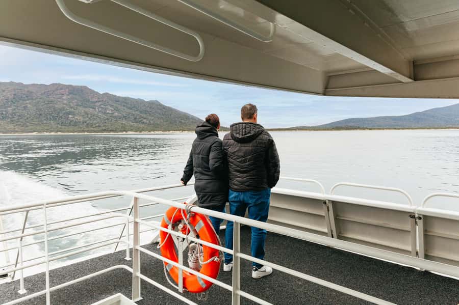 From Coles Bay: Wineglass Bay Cruise with Lunch - Who should book this cruise?