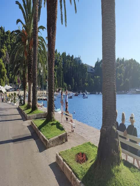 From Dubrovnik: Half-Day Wine Tasting and Cavtat City Tour - The road from Dubrovnik to the valley