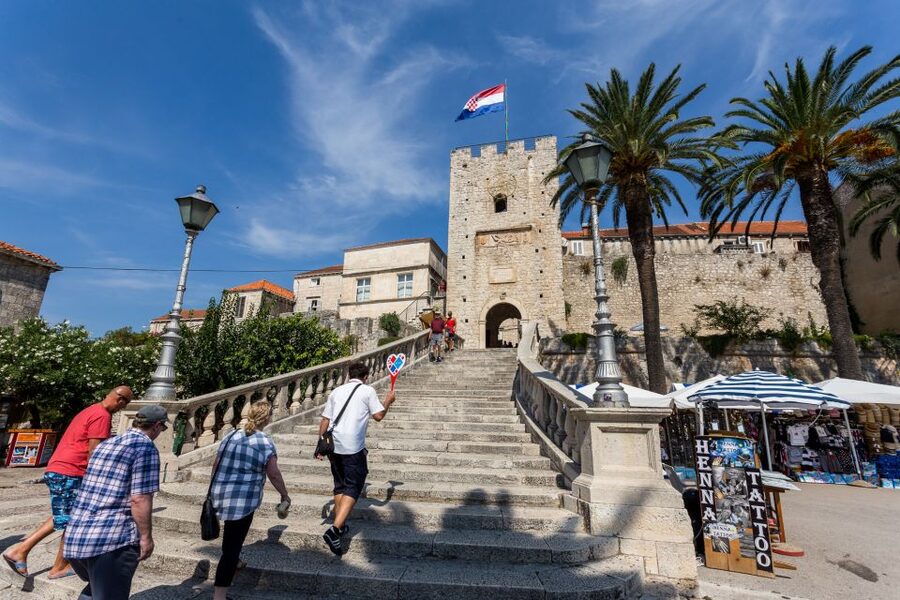 From Dubrovnik: Island of Korčula with wine tasting - Guides, timing, and organization