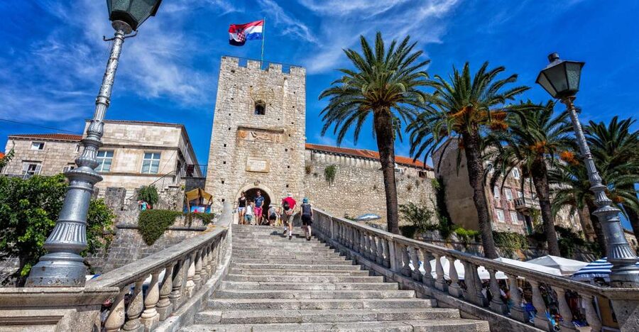 From Dubrovnik: Island of Korčula with wine tasting - The morning road to Ston