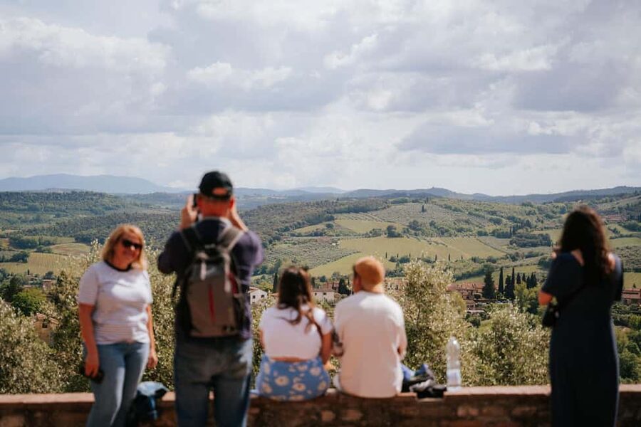 From Florence: Ultimate Tuscany Day Trip with Wine & Lunch - Siena, the Palio, and the final free time