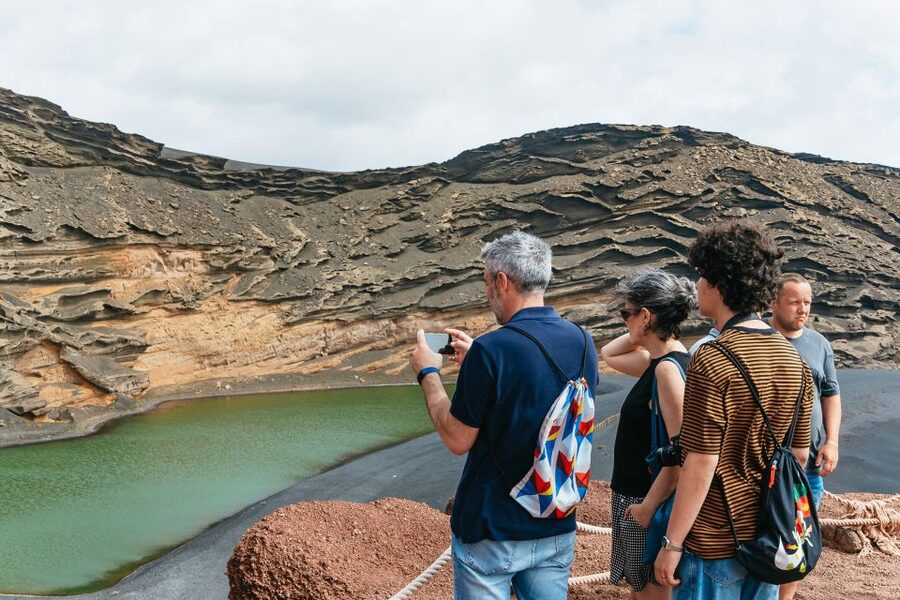 From Fuerteventura: Lanzarote Trip with Wine Tasting & Lunch - La Geria, where vines grow in volcanic ash