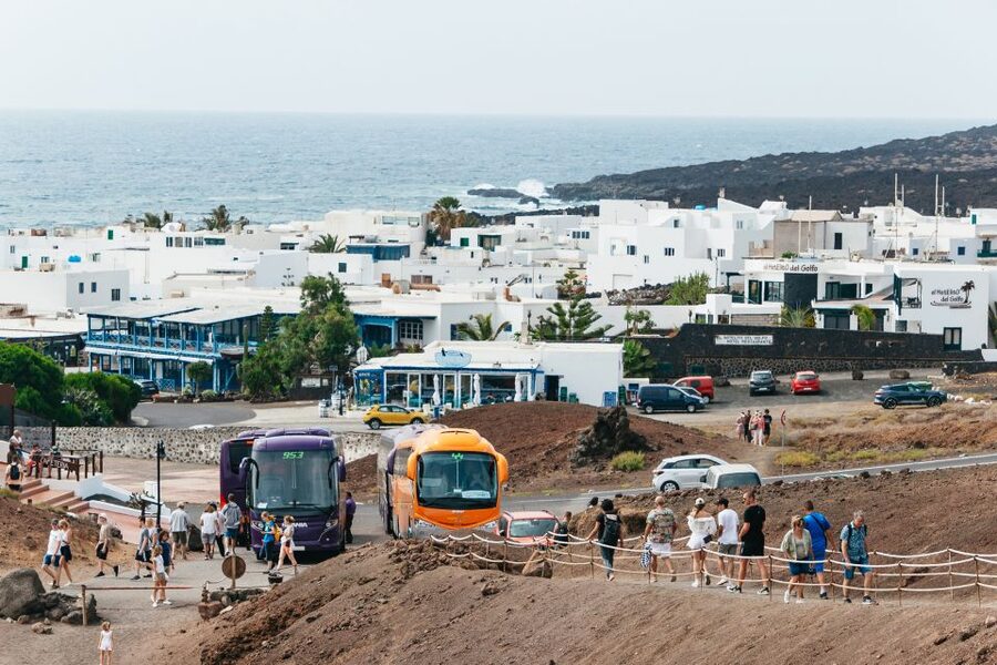 From Fuerteventura: Lanzarote Trip with Wine Tasting & Lunch - The ride back to Playa Blanca