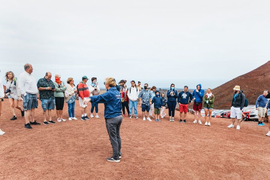 From Fuerteventura: Lanzarote Trip with Wine Tasting & Lunch - Languages, guides, and the pace of the day