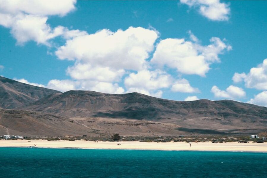 From Fuerteventura: Lanzarote Volcano and Wine Region Tour - Key points to know before booking