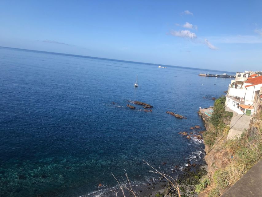 From Funchal: Open Roof Jeep Tour with Madeira Wine Tasting - What the guide adds to the day