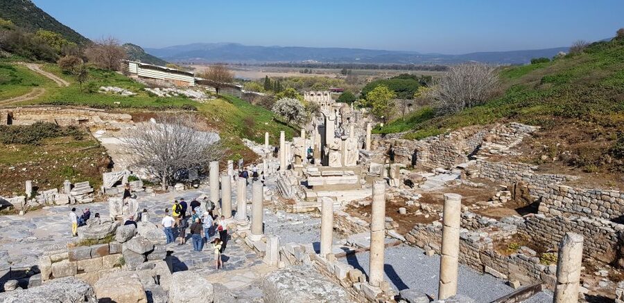 From Istanbul: Ephesus & Şirince Day Trip w/ Wine Tasting - Walking through Ephesus, the heart of the tour
