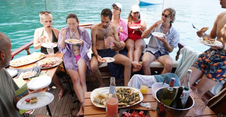 From La Spezia: Cinque Terre Boat Tour with Lunch and Wine - From Porto Mirabello to Portovenere