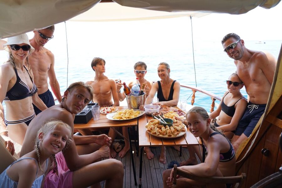 From La Spezia: Cinque Terre Boat Tour with Lunch and Wine - Guvano Beach and the afternoon swim
