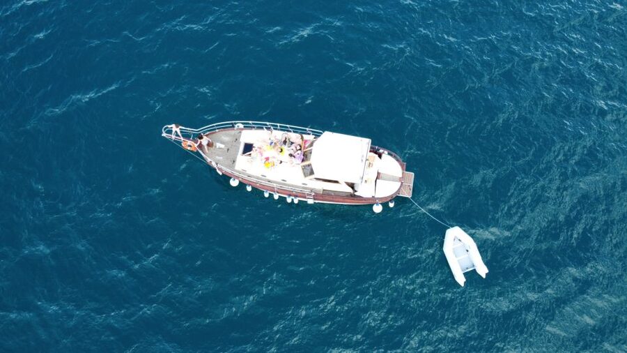 From La Spezia: Cinque Terre Boat Tour with Lunch and Wine - Swimming at Le Rosse and Monesteroli