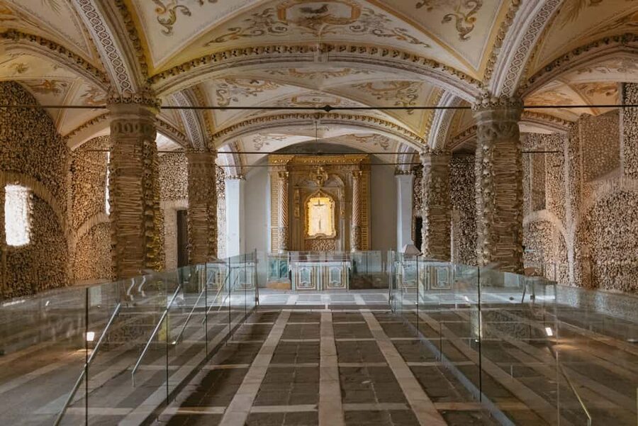 From Lisbon: Évora and Monsaraz Day Tour with Wine Tasting - Évora’s Chapel of Bones and Church of St. Francis