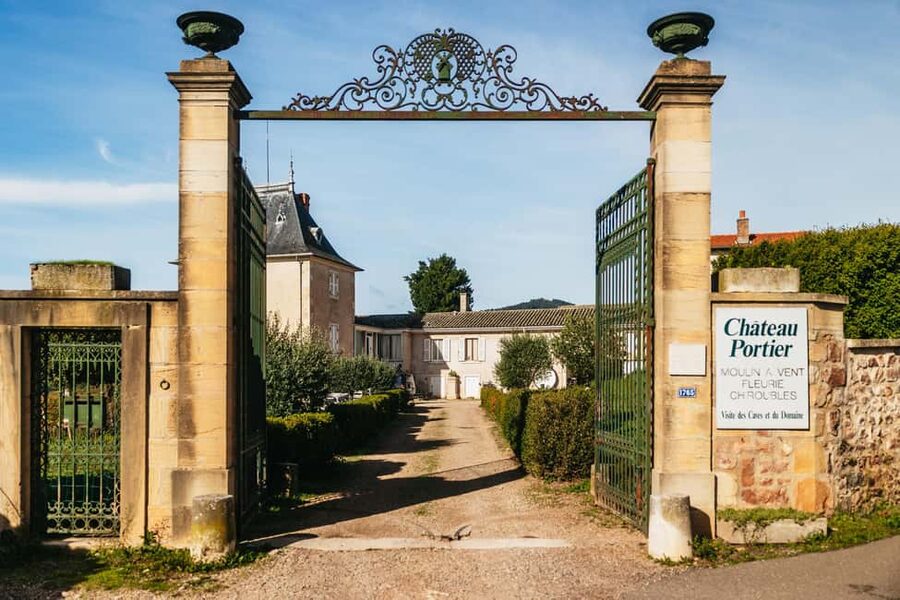 From Lyon: Beaujolais Wine Tour with Tastings - Practical tips for getting more from the visit