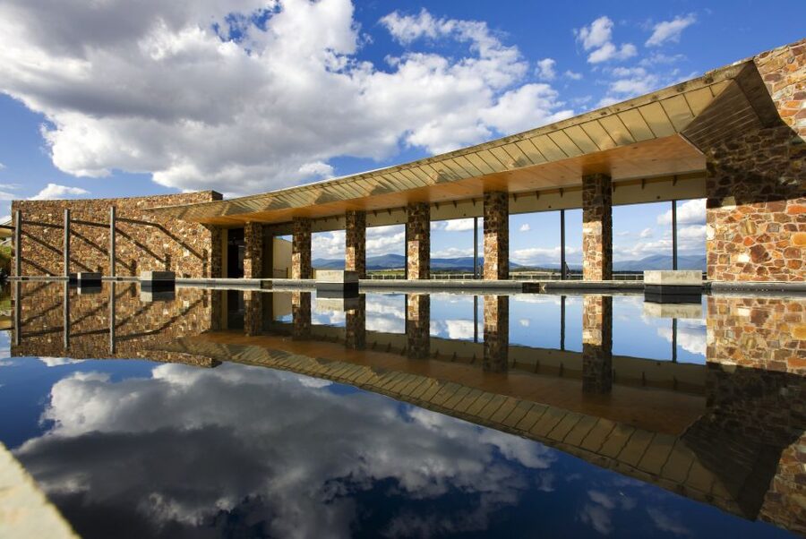 From Melbourne: Yarra Valley Wildlife & Wine Day Tour - The guides can shape the whole day