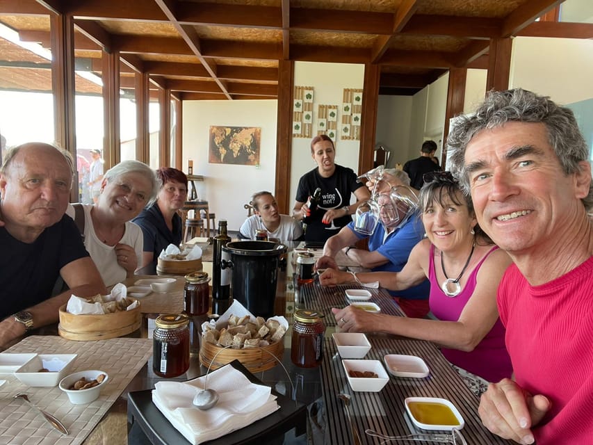 From Pinhão: Douro Valley Tour w/ Wine Tasting and Boat Trip - What the guides add to the experience
