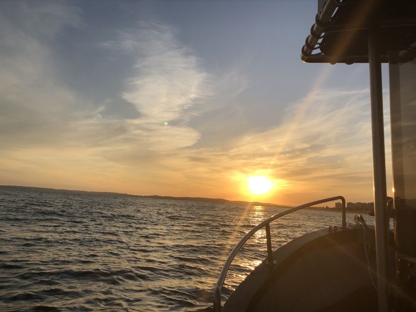 From Portimão: Sunset Boat Trip with Wine - Wine, fruit, and a simple evening meal