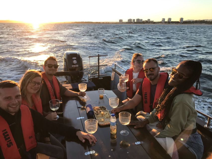 From Portimão: Sunset Boat Trip with Wine - What the guide adds