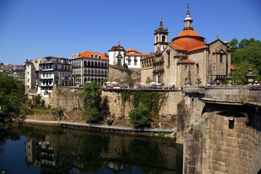 From Porto Day Douro Valley Wine Tour 2 Wine Tasting & Lunch - Who will get the most from this tour