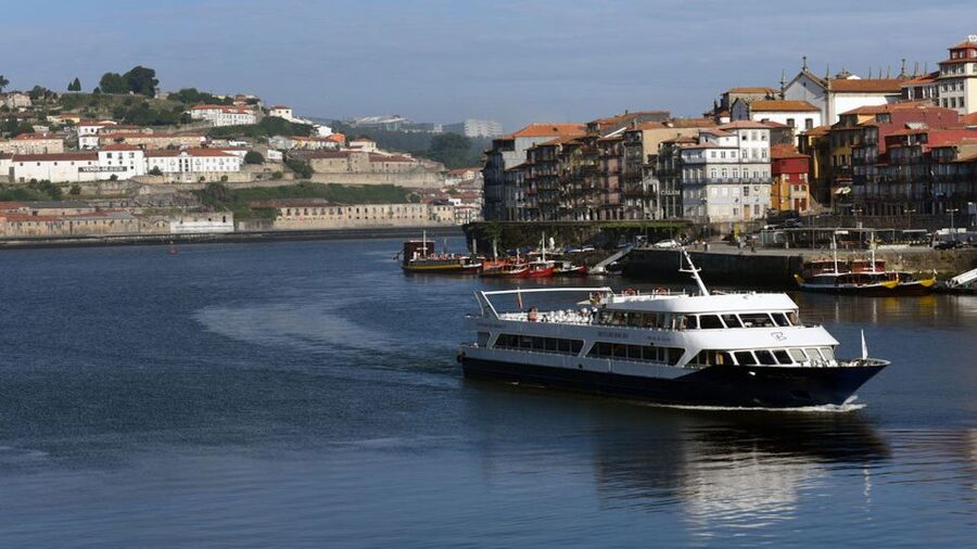 From Porto: Douro River Cruise, Winery Visit & Lunch - Why the Porto to Pinhão route works