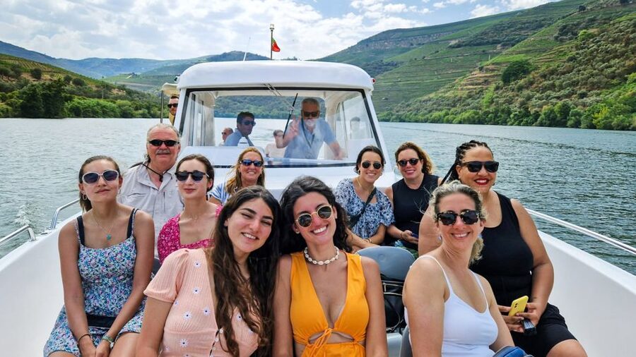 From Porto: Douro Valley w/ Boat Tour, Wine Tasting & Lunch - The N222 route and the approach to Pinhão